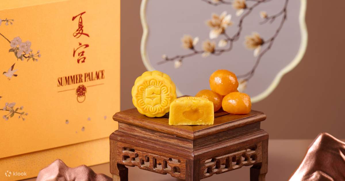 Island ShangriLa, Hong Kong Mooncake offer Summer Palace Musang King